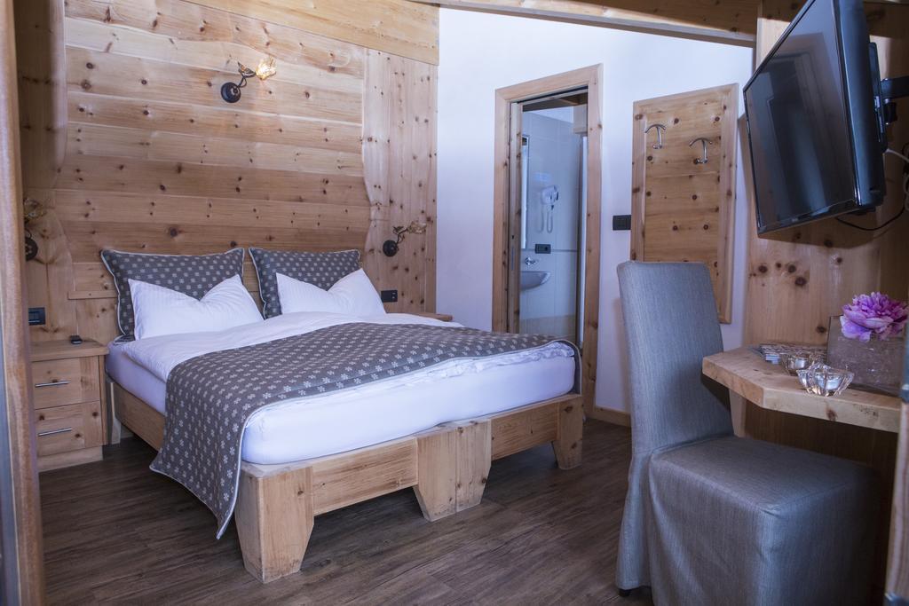 B&B The King Livigno Room photo